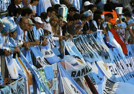  Piala Dunia 2014: Ribuan Hooligan Brutal Argentina Dilarang Masuk Brasil