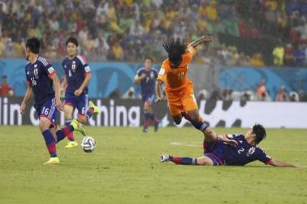  PIALA DUNIA 2014: Hasil Pantai Gading Vs Jepang Skor Akhir 2-1, Gervinho Bermain Cemerlang