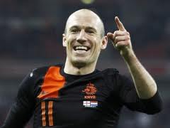  PIALA DUNIA 2014: Robben Minta Pemain Tidak Terlena