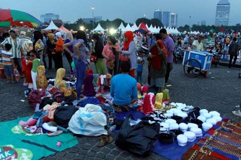  PRJ MONAS AMBURADUL, Pedagang Dituding Jadi Penyebab