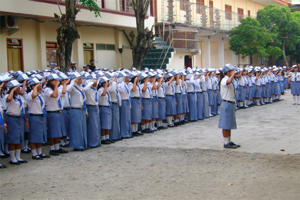  Kemdikbud Haruskan Siswa SD-SMA Sesuaikan Seragam Baru, Boleh Berjilbab