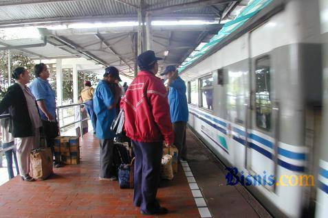  KRL Commuter Line Tanah Abang-Serpong Terganggu