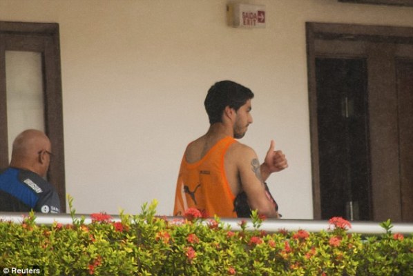  Suarez Diusir Dari Hotel Timnas Uruguay