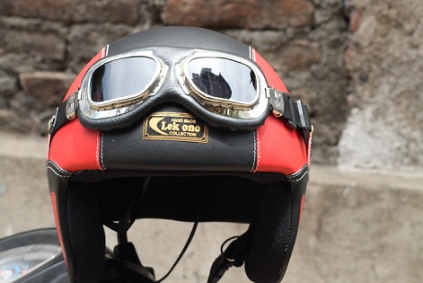  Tawarkan Desain Retro, Helm Lek Ono Sukses Gaet Pengendara Skuter Antik