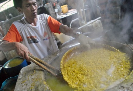  Permintaan Mie Glosor di Bulan Puasa Tembus 12 Ton/Hari