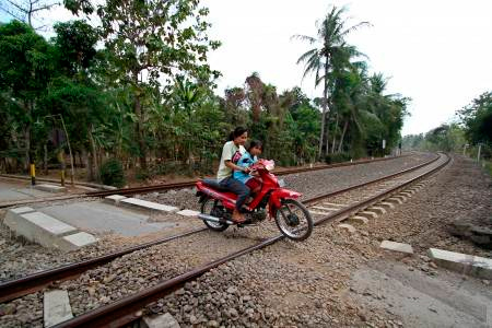  Pembebasan Lahan Jalur Kereta Trans Makassar Dimulai