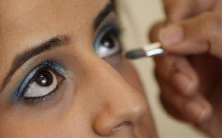  TIPS: Dua Tema Make Up Untuk Buka Puasa Bersama, Idul Fitri dan Halal Bi Halal