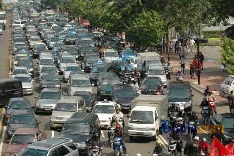 Info Lalu Lintas: Akses Masuk Tangsel dari Jakarta Terpantau Padat
