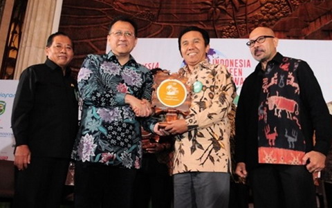  Bio Farma Sabet The Best Indonesia Green Awards 2014