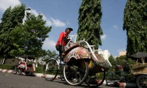  Jelang Idulfitri, Becak di Jalur Pantura Cirebon Ditertibkan