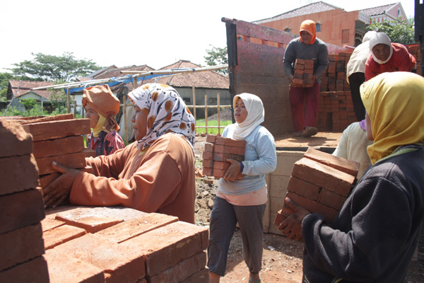  BANTEN: Angka Kemiskinan Turun, Kesenjangan Melebar