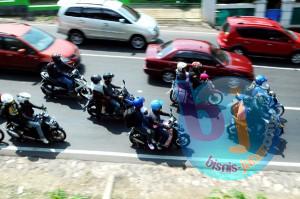  Ribuan Sepeda Motor Mulai Lintasi Jalur Nagreg