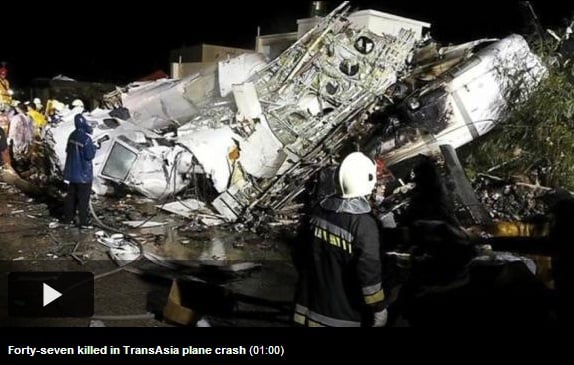  Pesawat TransAsia Kecelakaan di Taipei, 48 Penumpang Tewas