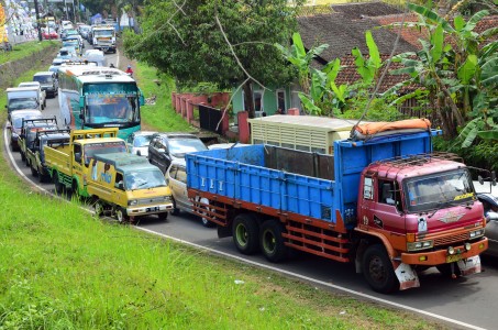  Jalur Selatan Tasikmalaya Padat Merayap