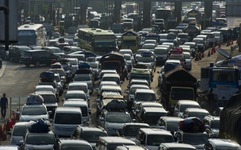  2 Hari, 100.000 Kendaraan Melintasi Tol Cikampek