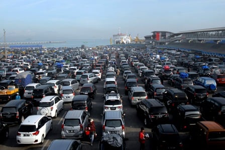  MUDIK LEBARAN 2014: Cuaca Pelabuhan Merak Bersahabat. Penyeberangan Lancar