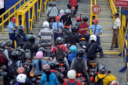  MUDIK LEBARAN 2014: Kepadatan Terpantau di Pelabuhan Gilimanuk