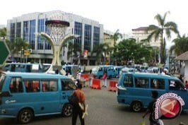  HARI RAYA IDULFITRI: Warga Manado Tumpah Ruah ke Jalan