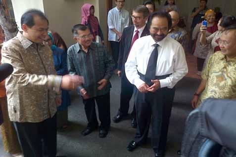  OPEN HOUSE MEGAWATI: Sekadar Silaturahmi atau Main Mata \'Isi\' Kabinet?