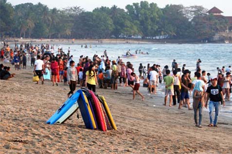  LIBUR LEBARAN 2014: Personil Polisi Dialihkan Dari Merak Ke Anyer