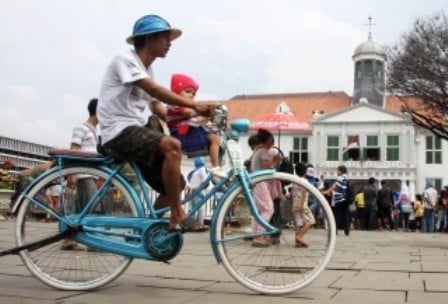  LIBUR LEBARAN 2014: Omzet PKL Kota Tua Meningkat Hingga 300%