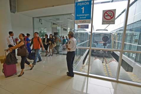  MUDIK LEBARAN 2014: Stasiun Gambir Dipadati Ribuan Penumpang