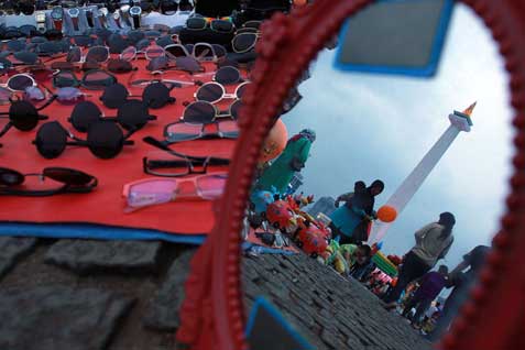  LIBUR LEBARAN 2014: Di Monas, Sekali Parkir Rp25.000