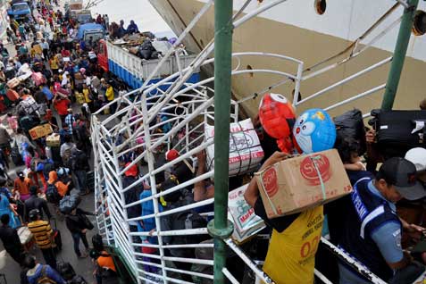  Kemenhub Bakal Tambah Jumlah Kapal Laut  Mudik Gratis 2015