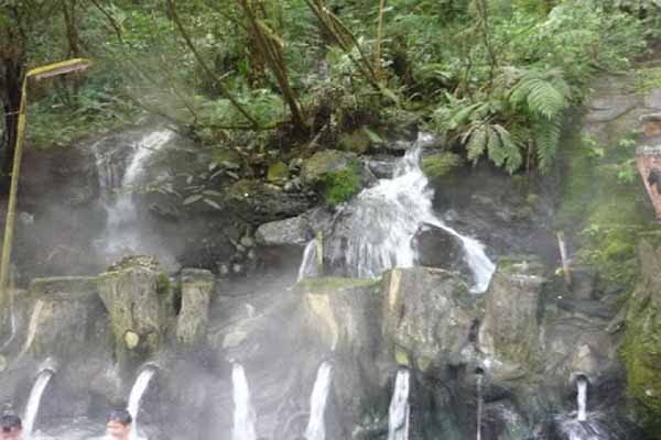  WISATA ALAM Pemandian Guci &amp; Sate Kelinci yang Sulit Dilupakan