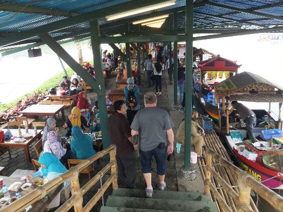  Objek Wisata Floating Market Tak Berizin