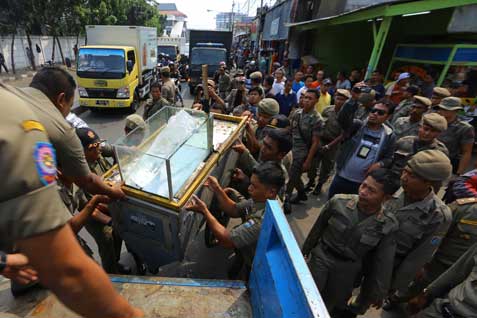  Wakil Wali Kota Tangerang Tertibkan PKL