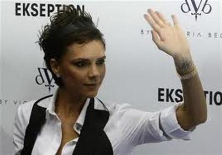  VICTORIA BECKHAM Lelang 600 Baju, Danai Ibu Penyandang HIV Di Afrika