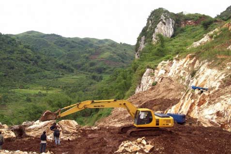  KARST CITATAH: Pekerja Tambang Pertanyakan Penolakan Pemda Keluarkan IUP