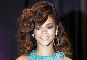  Rihanna Rambah Dunia Fashion Dengan Brand \'Fenty\'