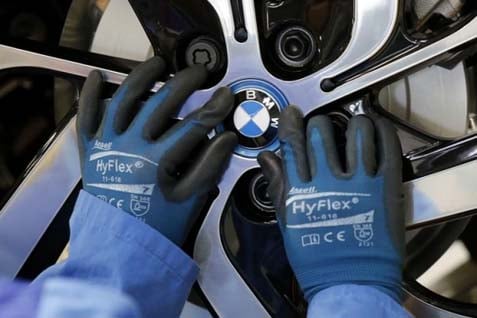  China Selidiki Persaingan Usaha, BMW Turunkan Harga Suku Cadang