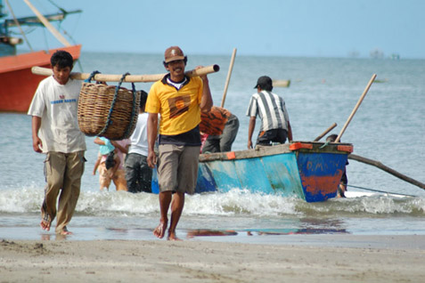 Biasanya nelayan bisa melaut selama 1 bulan saat ini hanya 20-25 hari. /Bisnis.com