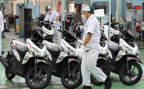  MOTOR SKUTIK Dongkrak Penjualan Honda