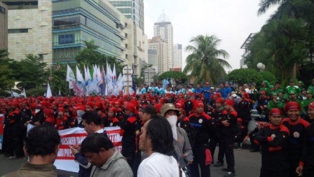  INFO LALU LINTAS: 2.000 Anggota Serikat Pekerja Long March ke Monas