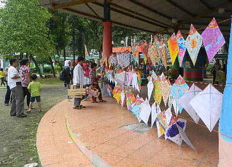  HUT RI ke-69, Semarang Gelar Festival Layang-Layang