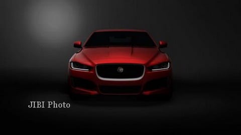  Jaguar XE SVR Siap Saingi BMW M3