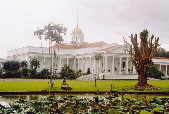  LOWONGAN CPNS 2014: Istana Presiden Membutuhkan Pegawai, Ini Syaratnya