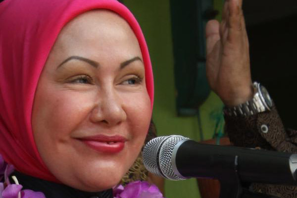  Ratu Atut Terisak saat Bacakan Pembelaan