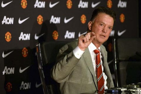  LIGA INGGRIS: United Gagal Menang, Van Gaal Kritik Wasit