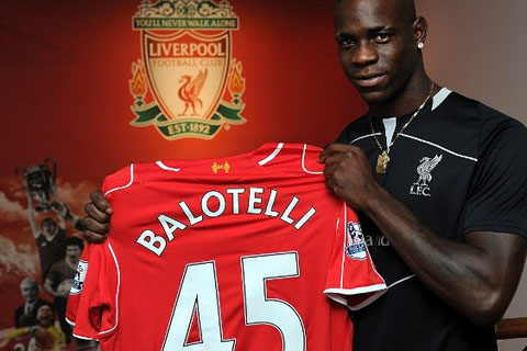  TRANSFER PEMAIN: Balotelli Resmi Membela Liverpool