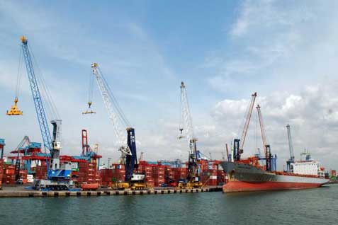  Industri Alat Berat Pelabuhan Diminta Perbesar Kapasitas