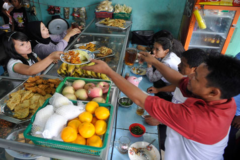  EKONOMI BANTEN: Harga Nasi dan Lauk Melonjak Setelah Lebaran