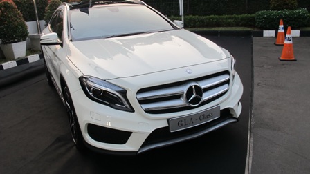  Mobil Anyar Mercedes New C-Class dan GLA-Class Ditampilkan dalam IIMS 2014