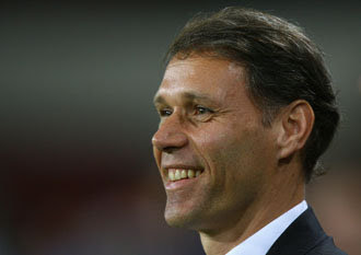  Marco Van Basten Sakit Jantung, AZ Alkmaar Beri Istirahat