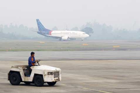  Lalu Lintas Penerbangan di Bandara Sampit Terganggu Kabut Asap