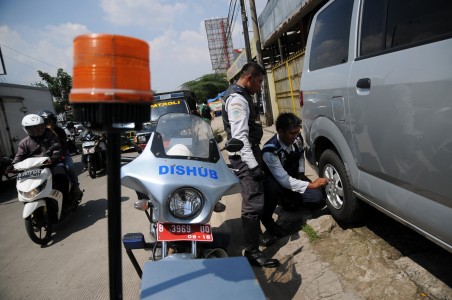  PARKIR LIAR SEPEDA MOTOR: Bakal Diderek & Dikenakan Denda